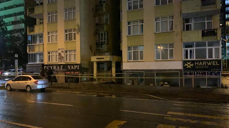 Rize'de fırtınadan dolayı sallanan bina tahliye edildi 11