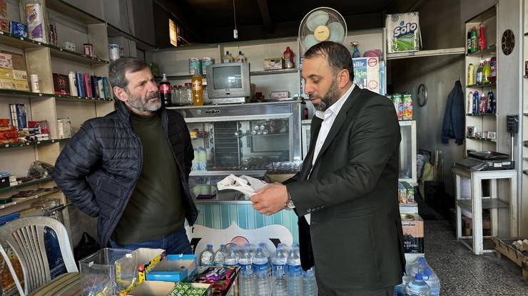 Rize Müftüsü Çakmakçı’dan Esnafa Kur’an-ı Kerim Hediyesi 15