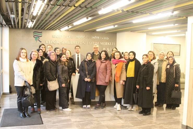 Rize’de “Üreme Sağlığı Eğitimi” düzenlendi 13