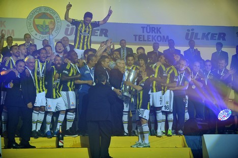 Fenerbahçe Kupasını Aldı 33
