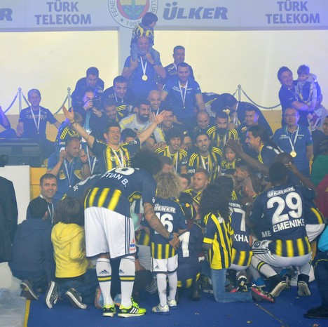 Fenerbahçe Kupasını Aldı 48