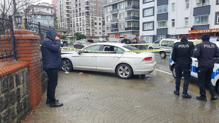 Rize'de silahla yaralandı, hastane yolunda kaza yaptı 2