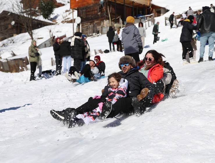 Ayder'de festivalin ilk gününde renkli görüntüler 6