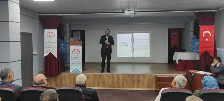 Rize'den Kutsal Topraklara Yolculuk Başlıyor: Hacı Adaylarına Eğitim Seminerleri Tamamlandı 2