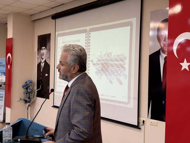 Rize'den Kutsal Topraklara Yolculuk Başlıyor: Hacı Adaylarına Eğitim Seminerleri Tamamlandı 3