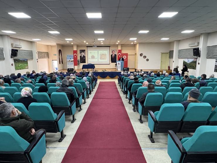 Rize'den Kutsal Topraklara Yolculuk Başlıyor: Hacı Adaylarına Eğitim Seminerleri Tamamlandı 4
