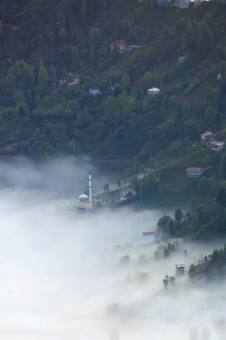 Kıble Dağı Hacı Hafız Yusuf Yılmaz Camisi, sis bulutlarıyla birlikte görüntülendi 8