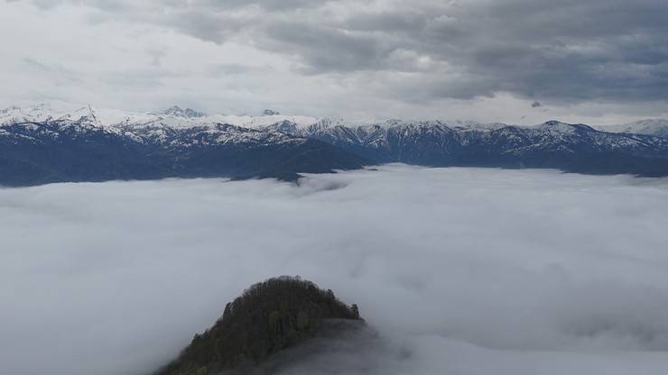 Rize'nin yüksek kesimlerinde 'bulut denizi' 10
