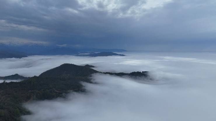 Rize'nin yüksek kesimlerinde 'bulut denizi' 6