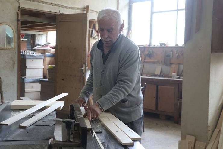 Rizeli marangoz antika tutkusunu atölyesinde yaşatıyor 2