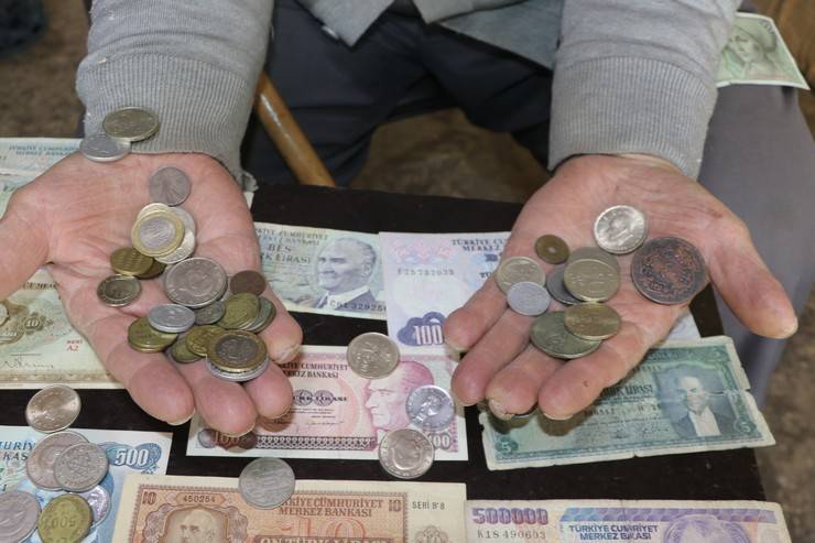 Rizeli marangoz antika tutkusunu atölyesinde yaşatıyor 9