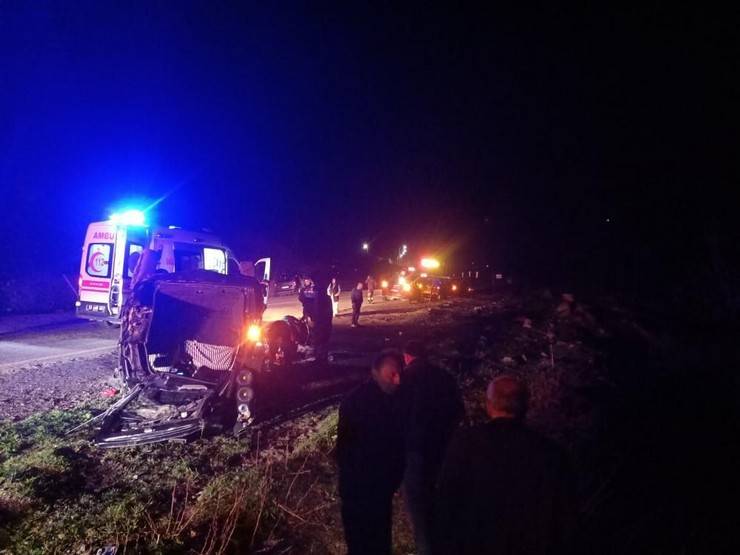 Rize’de Trafik Kazası 3 Ölü, 2 Yaralı 7