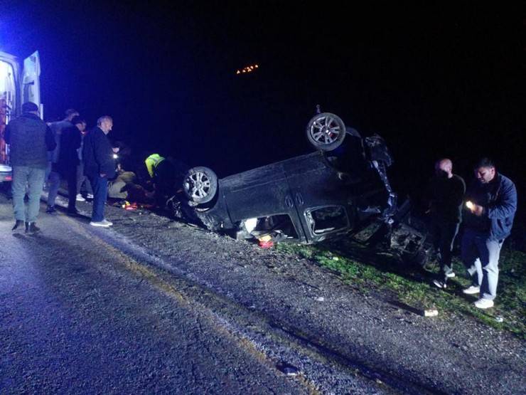 Rize’de Trafik Kazası 3 Ölü, 2 Yaralı 8