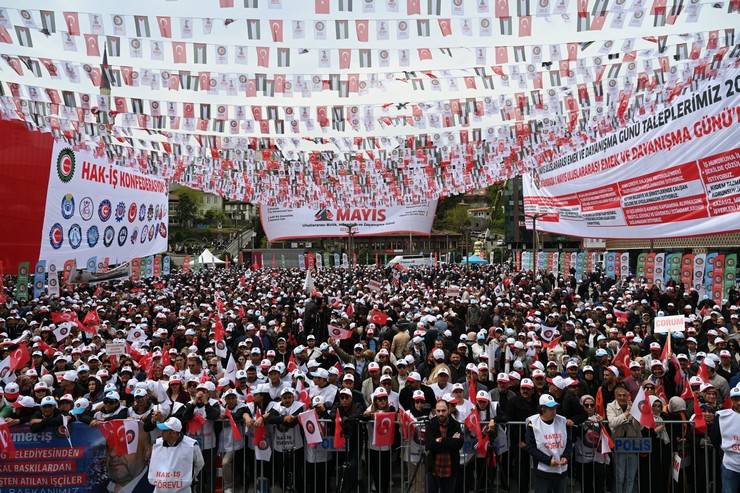 HAK-İŞ, 1 Mayıs Emek ve Dayanışma Günü'nü Rize'de kutladı 11