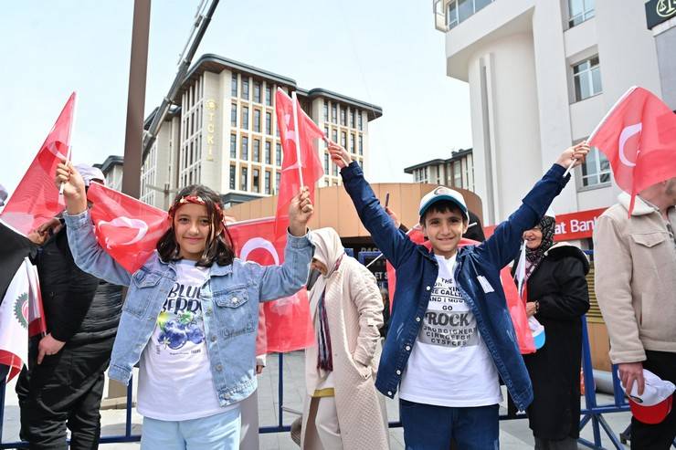 HAK-İŞ, 1 Mayıs Emek ve Dayanışma Günü'nü Rize'de kutladı 3