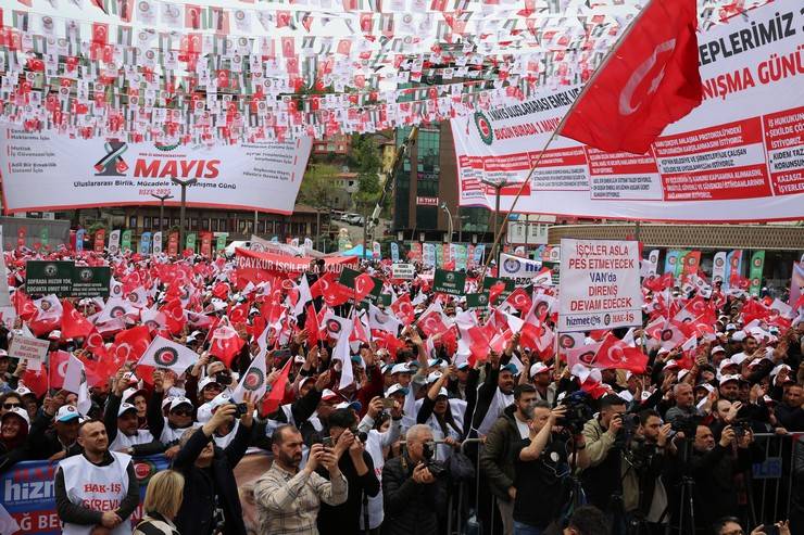 HAK-İŞ, 1 Mayıs Emek ve Dayanışma Günü'nü Rize'de kutladı 42