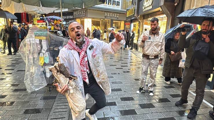 Artvin Çoruh Üniversitesi Öğretim Üyesi Sağlam'dan Rize'de Duygu Yüklü Gazze Protestosu 33