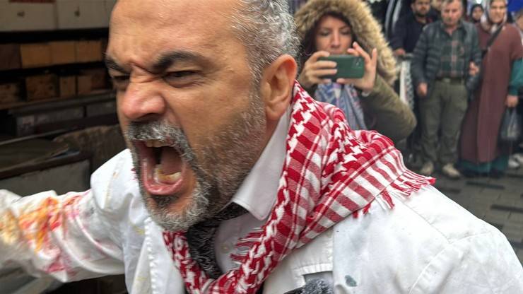 Artvin Çoruh Üniversitesi Öğretim Üyesi Sağlam'dan Rize'de Duygu Yüklü Gazze Protestosu 57