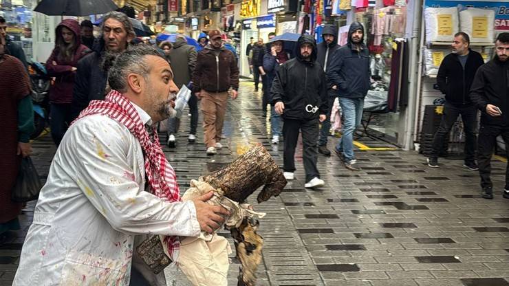 Artvin Çoruh Üniversitesi Öğretim Üyesi Sağlam'dan Rize'de Duygu Yüklü Gazze Protestosu 59