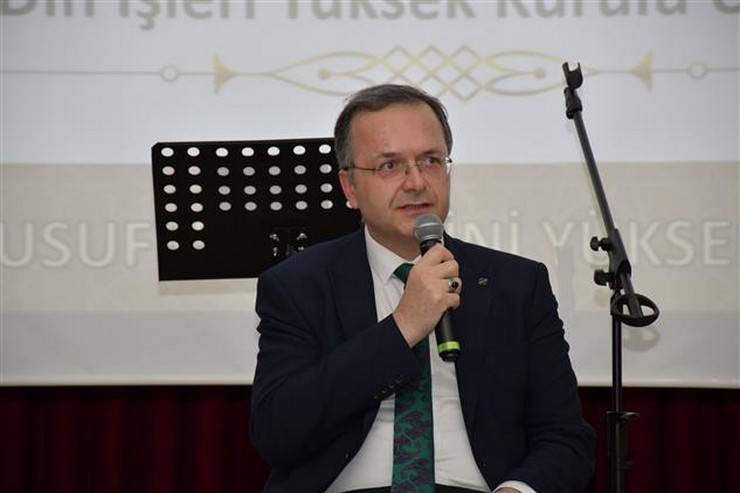 Rize Müftü Yusuf Karali Dini Yüksek İhtisas Merkezinde mezuniyet heyecanı 3