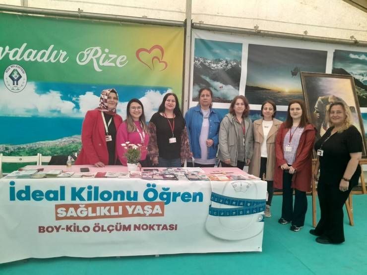 Rize'de Gençler Sağlık İçin Bir Araya Geldi: Farkındalık Etkinlikleri Yoğun İlgi Gördü 8