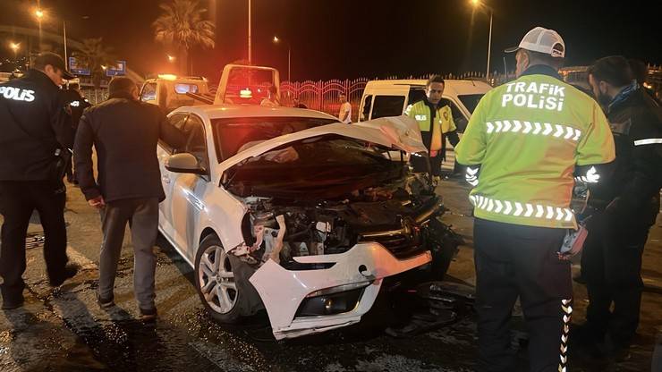 Rize’de Trafik Kazası 3 yaralı 2