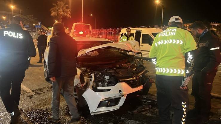 Rize’de Trafik Kazası 3 yaralı 4