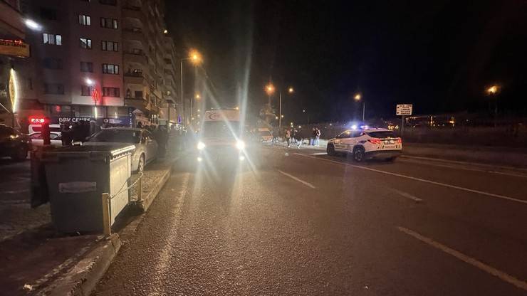 Rize’de Trafik Kazası 3 yaralı 8