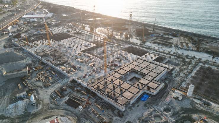 Rize Şehir Hastanesi Yükseliyor! Bakanlık Yetkilileri Rize’de 19