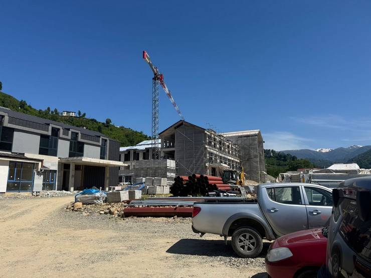 Rize Şehir Hastanesi Yükseliyor! Bakanlık Yetkilileri Rize’de 2