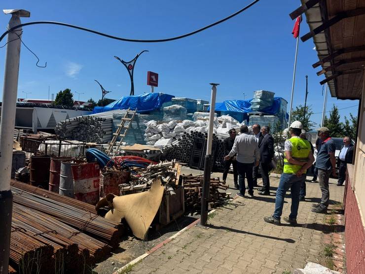 Rize Şehir Hastanesi Yükseliyor! Bakanlık Yetkilileri Rize’de 9