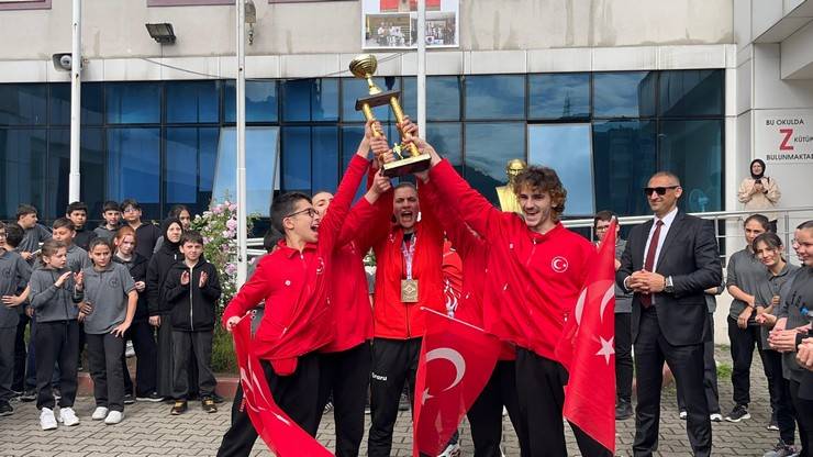 Çay bahçesinden çıkıp, Avrupa şampiyonu oldu 4