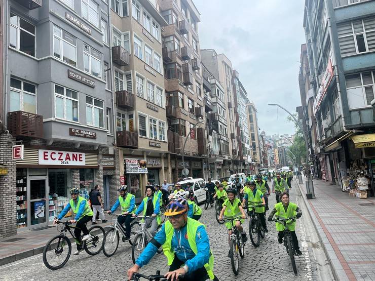 Rize'de 12. Yeşilay Bisiklet Turu Sağlıklı Yaşam İçin Pedalladı 12