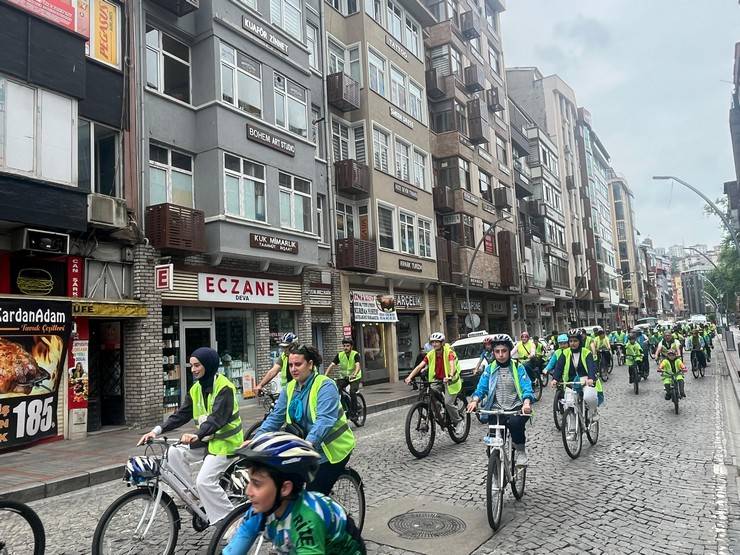Rize'de 12. Yeşilay Bisiklet Turu Sağlıklı Yaşam İçin Pedalladı 13