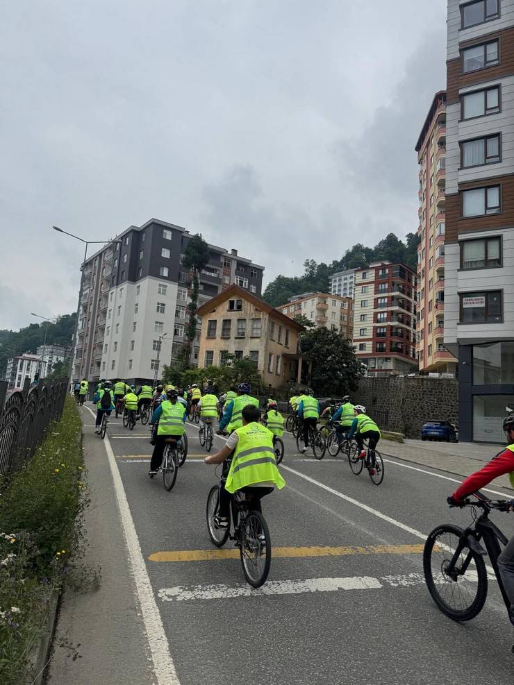 Rize'de 12. Yeşilay Bisiklet Turu Sağlıklı Yaşam İçin Pedalladı 14