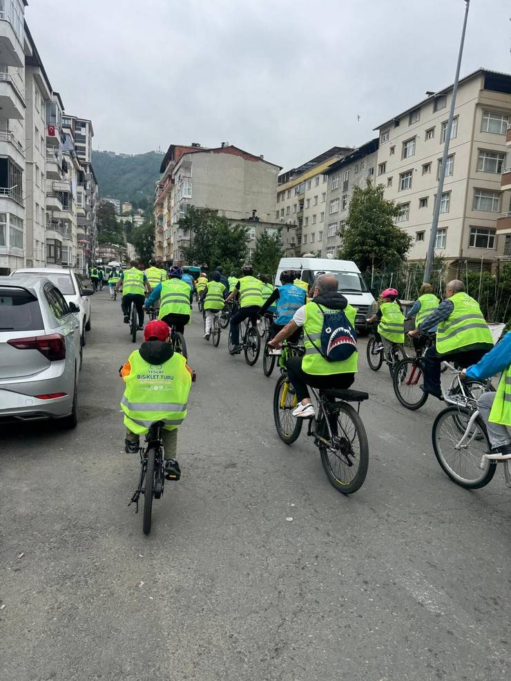 Rize'de 12. Yeşilay Bisiklet Turu Sağlıklı Yaşam İçin Pedalladı 15