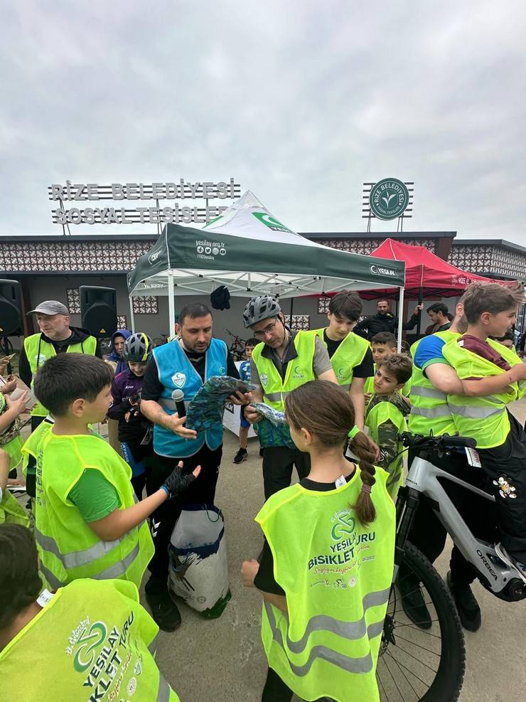 Rize'de 12. Yeşilay Bisiklet Turu Sağlıklı Yaşam İçin Pedalladı 18