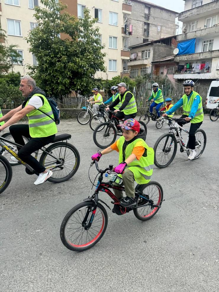 Rize'de 12. Yeşilay Bisiklet Turu Sağlıklı Yaşam İçin Pedalladı 21