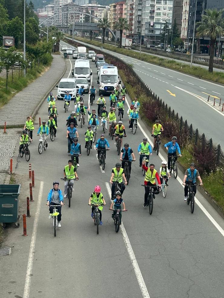 Rize'de 12. Yeşilay Bisiklet Turu Sağlıklı Yaşam İçin Pedalladı 26