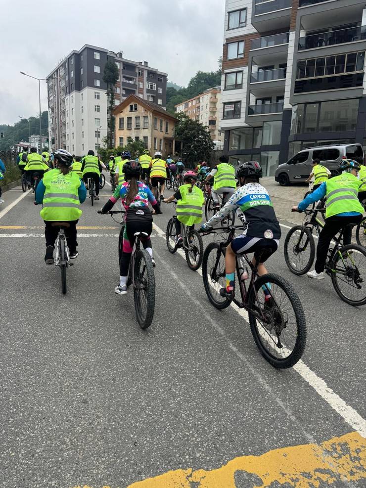 Rize'de 12. Yeşilay Bisiklet Turu Sağlıklı Yaşam İçin Pedalladı 3