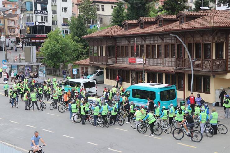Rize'de 12. Yeşilay Bisiklet Turu Sağlıklı Yaşam İçin Pedalladı 6