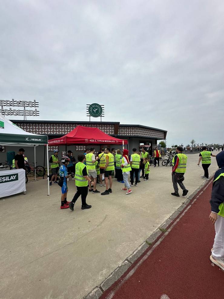 Rize'de 12. Yeşilay Bisiklet Turu Sağlıklı Yaşam İçin Pedalladı 9