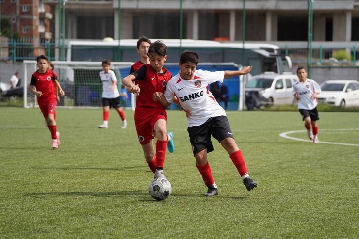 U12 Rize Cup 2025 Sona Erdi: Şampiyon Fenerbahçe! 11