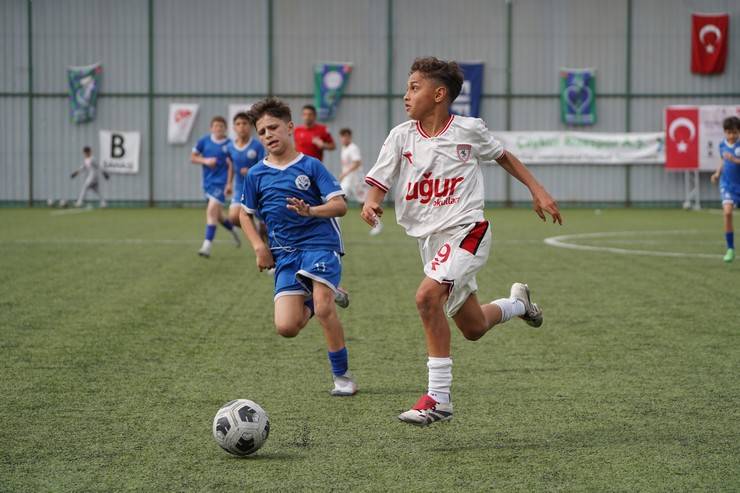 U12 Rize Cup 2025 Sona Erdi: Şampiyon Fenerbahçe! 12