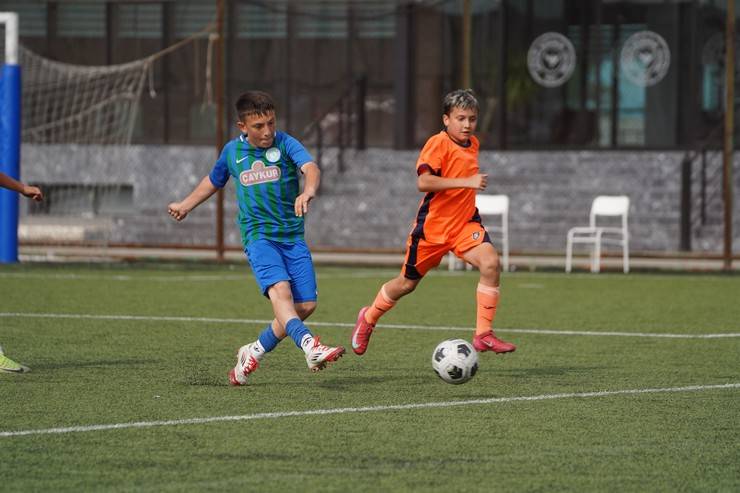 U12 Rize Cup 2025 Sona Erdi: Şampiyon Fenerbahçe! 19