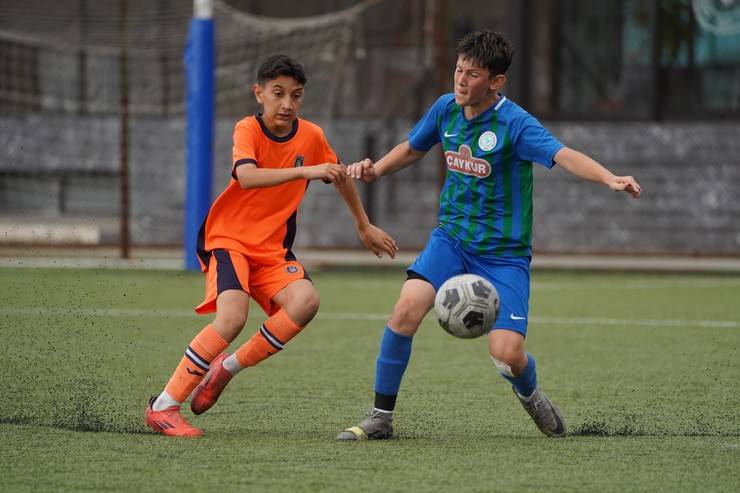 U12 Rize Cup 2025 Sona Erdi: Şampiyon Fenerbahçe! 23