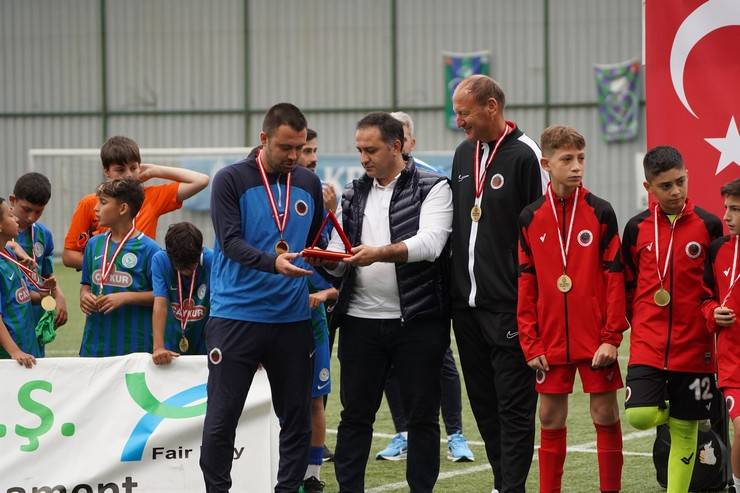 U12 Rize Cup 2025 Sona Erdi: Şampiyon Fenerbahçe! 32