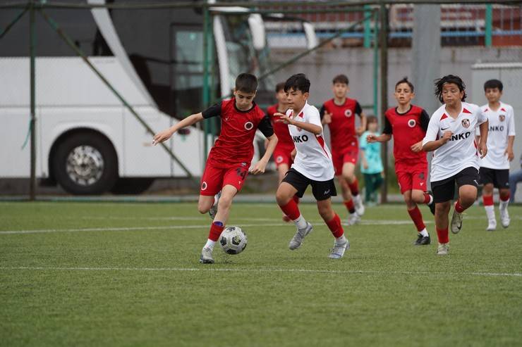 U12 Rize Cup 2025 Sona Erdi: Şampiyon Fenerbahçe! 7