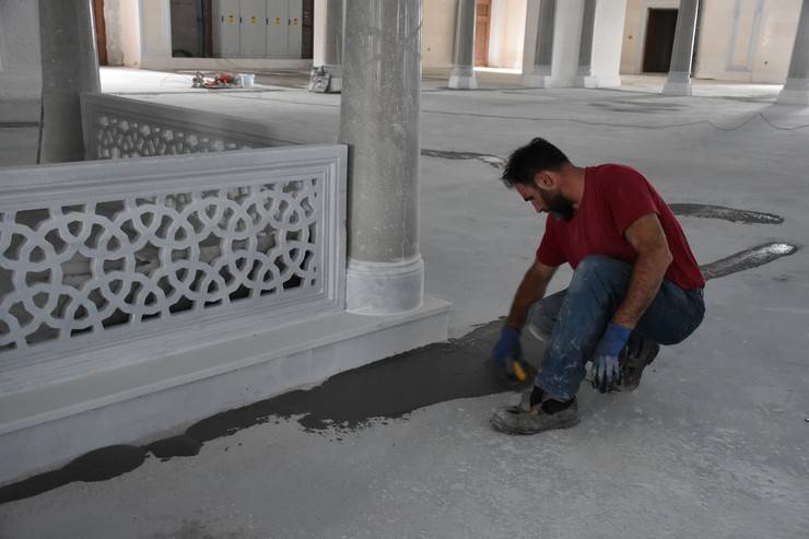 Trabzon'da 15 bin kişinin ibadet edebileceği camide sona gelindi 6