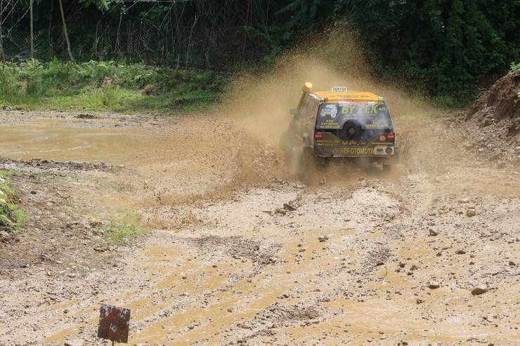 Rize'de Off-Road yarışları nefesleri kesti 2